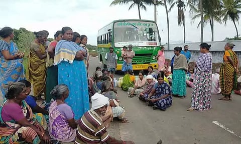 குடிநீர் கேட்டு பொதுமக்கள் சாலை மறியல்