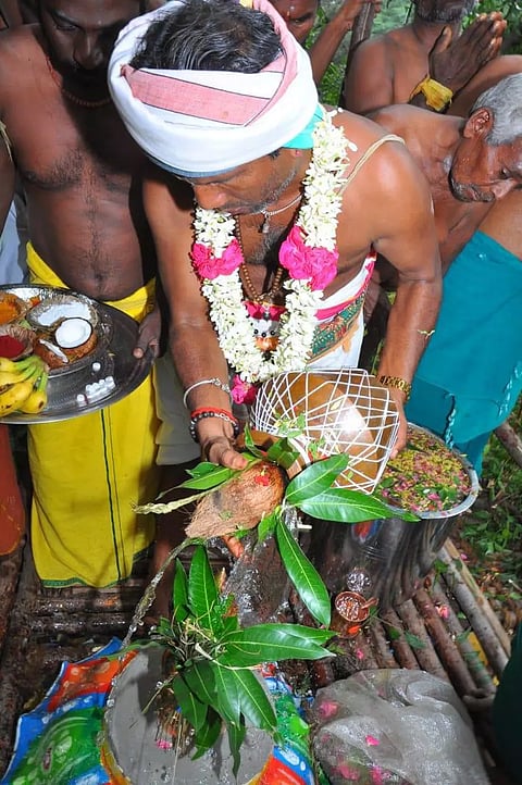 குரும்பபட்டியில் கோவில் கும்பாபிஷேகம்
