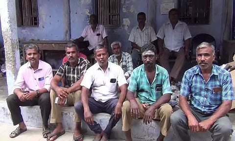 மின்வாரிய ஊழியர்கள் உள்ளிருப்பு போராட்டம்