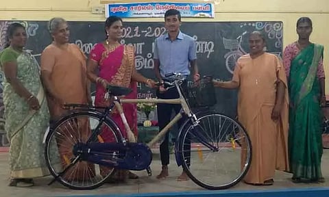 இலவச சைக்கிள்