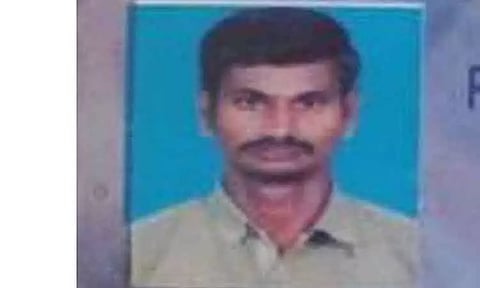 ஆட்டோ கவிழ்ந்து டிரைவர் பலி