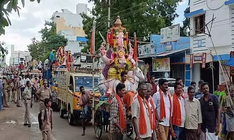 சாத்தூரில் விநாயகர் சிலை ஊர்வலம்