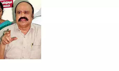 'ஓ.பன்னீசெல்வத்துக்குதான் தொண்டர்கள் ஆதரவு உள்ளது' சேலத்தில் புகழேந்தி பேட்டி