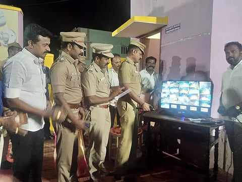 கண்காணிப்பு கேமராக்கள்