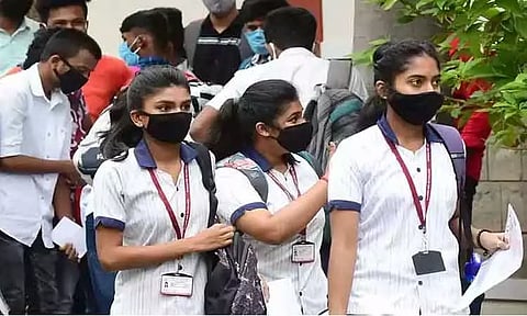 12-ம் வகுப்பு தேறிய மாணவர்களின் மின்னணு சான்றிதழ்களை கல்லூரிகள் ஏற்றுக்கொள்ள வேண்டும் : சி.பி.எஸ்.இ. வலியுறுத்தல்