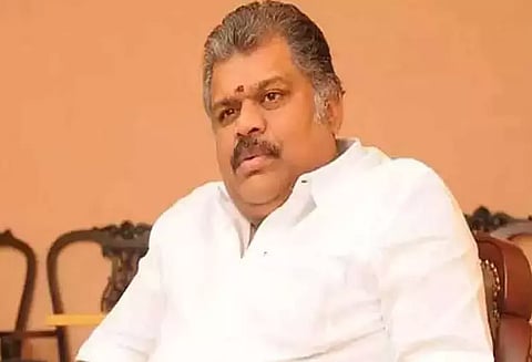 தமிழ்நாடு நுகர்பொருள் வாணிப கழகத்தை தனியார் மயமாக்கும் முடிவை கைவிட வேண்டும் - ஜி.கே.வாசன்