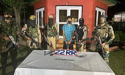 காஷ்மீரில் லஷ்கர்-இ-தொய்பா பயங்கரவாதி கைது