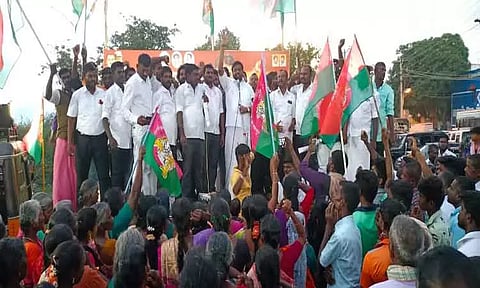 தமிழர் விடுதலை களம் கட்சியினர் ஆர்ப்பாட்டம்