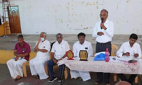 பொதுக்குழு கூட்டம்