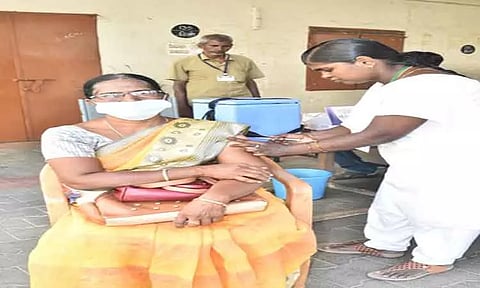 1,597 மையங்களில் கொரோனா தடுப்பூசி முகாம்