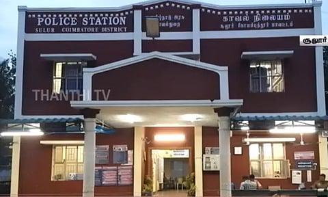 கோவை மாவட்டம் சூலூரில் சேவல் சண்டை நடத்திய 15 பேர் கைது - போலீசார் அதிரடி