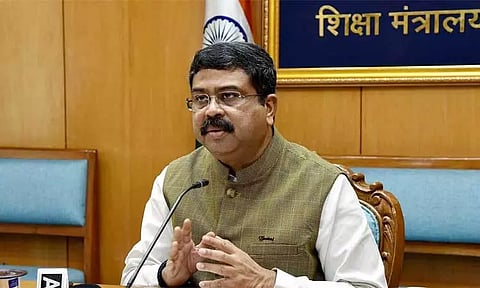 நுழைவுத் தேர்வுகளுக்கு தயாராகும் மாணவர்கள் மன அழுத்தமின்றி தயாராக வேண்டும் - மத்திய மந்திரி தர்மேந்திர பிரதான்