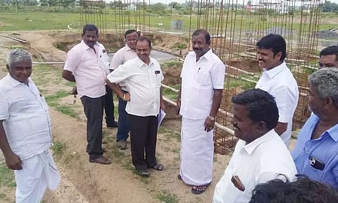 உளுந்தூர்பேட்டையில் ரூ.25 கோடியில் வெங்கடேஸ்வர சுவாமி கோவில் கட்டுமான பணி திருப்பதி திருமலை தேவஸ்தான அறங்காவலர் குழு உறுப்பினர் குமரகுரு பார்வையிட்டார்