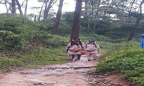 சேறும், சகதியுமாக மாறிய சாலை