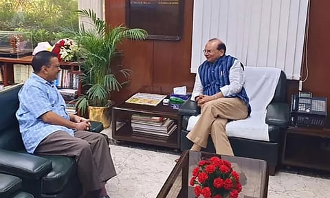 டெல்லி கவர்னருடன் அரவிந்த் கெஜ்ரிவால் திடீர் சந்திப்பு