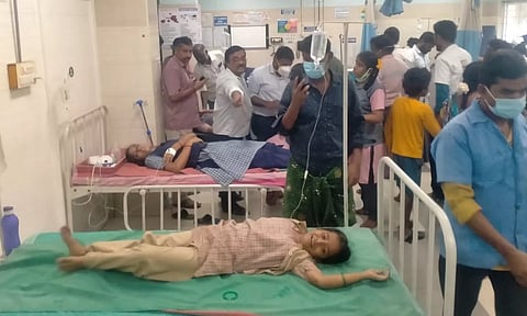 குடற்புழு நீக்க மாத்திரை சாப்பிட்ட 115 மாணவிகளுக்கு வாந்தி-மயக்கம்