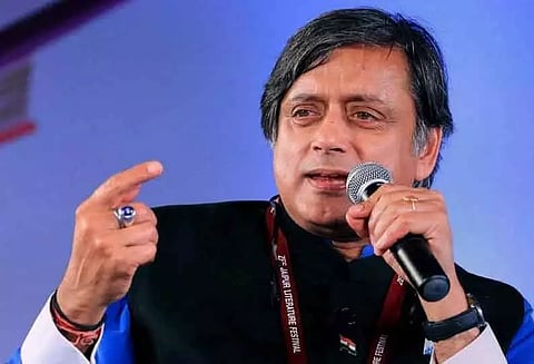 ராஜபாதையை பெயர் மாற்றியது போல கவர்னர் மாளிகைகளை 'கடமை பவன்' என மாற்றுங்கள்- சசிதரூர்