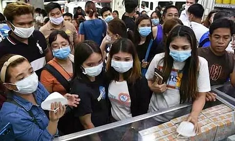 சீனாவில் புதிதாக 1,303 பேருக்கு கொரோனா தொற்று உறுதி