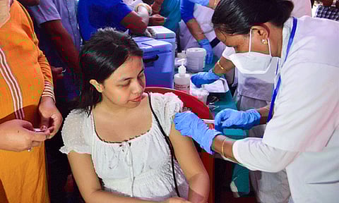 36-வது கொரோனா தடுப்பூசி முகாம்: 12 லட்சம் பேர் தடுப்பூசி செலுத்தி கொண்டனர்