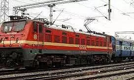 இரவு நேர கம்பன் எக்ஸ்பிரஸ் ரெயிலை மீண்டும் இயக்க வேண்டும்