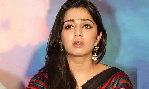 படம் தோல்வி: நஷ்டஈடு வழங்க சார்மி மறுப்பு?