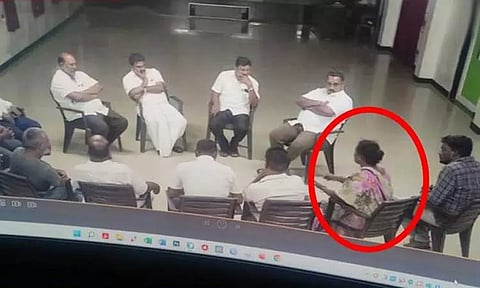 பள்ளி மாணவி ஸ்ரீமதி உயிரிழந்த சம்பவத்தில் வெளியான புதிய ஆதாரம்..! - சிசிடிவி காட்சியால் பரபரப்பு