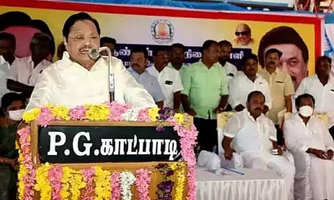 அமைச்சர் துரைமுருகன் பேசும்போது மின்சாரம் துண்டிப்பு- 2 பேர் பணியிடமாற்றம்