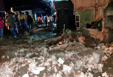 பெங்களூருவில் 2-வது நாளாக ஆக்கிரமிப்பு கட்டிடங்கள் இடித்து அகற்றம்