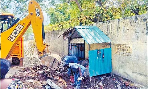 சென்னையில் 2 ஆயிரம் ஆக்கிரமிப்புகள் அகற்றம் -மாநகராட்சி நடவடிக்கை