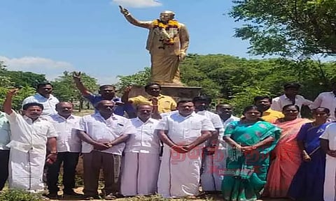 ஓ.பன்னீர்செல்வம் அணி சார்பில் அண்ணா பிறந்தநாள் விழா