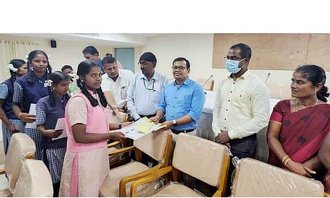 சைக்கிள் போட்டியில் வெற்றி பெற்ற 60 மாணவ, மாணவிகளுக்கு பரிசு