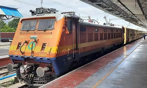 திருநெல்வேலி-திருவனந்தபுரம் இடையே எக்ஸ்பிரஸ் ரெயில் சேவைகளில் மாற்றம் - தெற்கு ரெயில்வே அறிவிப்பு