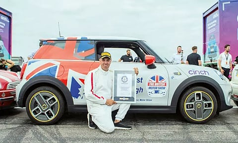 'பார்க்கிங்' செய்வதில் சாதனை