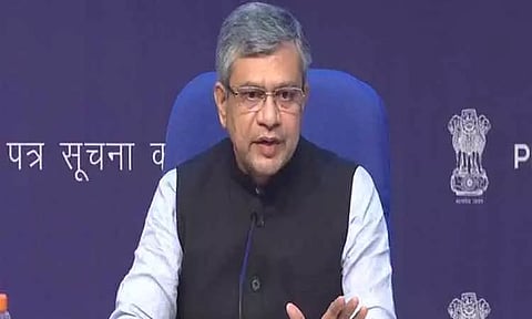 "2023 ஆகஸ்ட் 15-ல் இந்தியாவின் முதல் ஹைட்ரஜன் ரெயில் செயல்பாட்டுக்கு வரும்" - மத்திய மந்திரி அஸ்வினி வைஷ்ணவ்