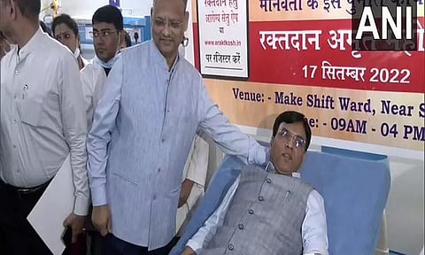 ரத்த தானம் மனிதகுலத்திற்கு ஆற்றும் சிறந்த சேவை - மத்திய மந்திரி மன்சுக் மாண்டவியா