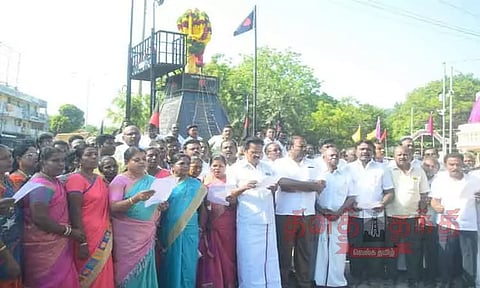 பெரியார் சிலைக்கு அமைச்சர் கீதாஜீவன் மரியாதை