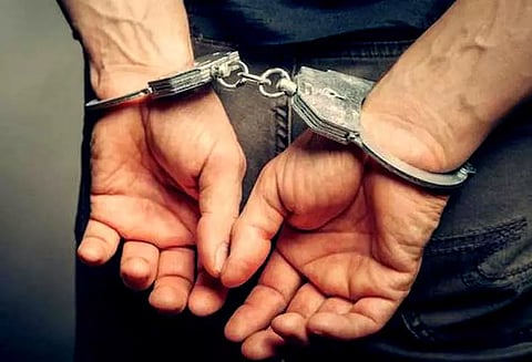 நடப்பு ஆண்டில் மட்டும் ரெயில் பயணிகளிடம் திருடி வந்த 414 பேர் கைது- அதிகாரி தகவல்