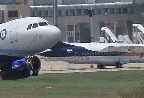 3 விமானங்கள் தாமதம்