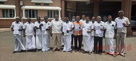 மங்களபுரம் தனியார் ஆலையை நிரந்தரமாக மூட வேண்டும் கலெக்டர் அலுவலகத்தில் கிராம மக்கள் மனு