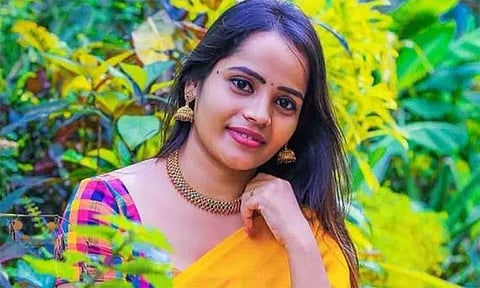 நடிகை தீபா தற்கொலை விவகாரம்: காதலன் சிராஜுதின் ஆஜராக போலீசார் சம்மன்