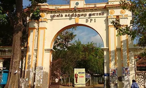 மாற்றுப்பணி ஆசிரியர்களுக்கு பதில் தற்காலிக ஆசிரியர்களை நியமிக்க பள்ளிக்கல்வித்துறை உத்தரவு