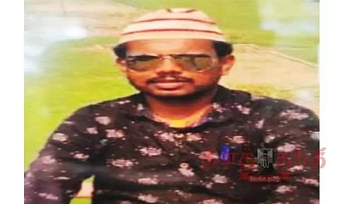 மோட்டார் சைக்கிள்-லாரி மோதல்; வாலிபர் பலி; மனைவி-குழந்தை படுகாயம்