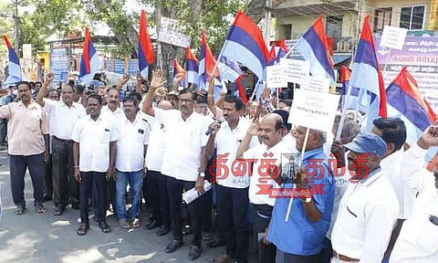 முன்னாள் ராணுவ வீரர்கள் ஆர்ப்பாட்டம்