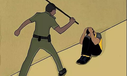 பள்ளி மாணவியை தாக்கியதாக தலைமை ஆசிரியை மீது வழக்குப் பதிவு