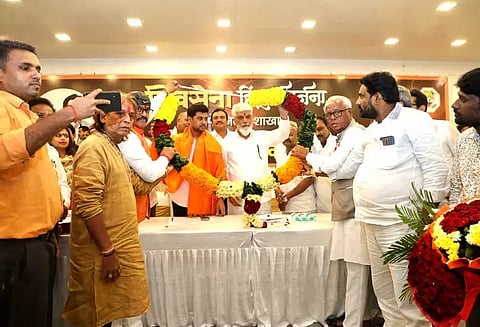 பால்தாக்கரே கொள்கையின்படி மகாவிகாஸ் அகாடி அரசு செயல்படவில்லை- ஷிண்டே அணி மந்திரி குற்றச்சாட்டு