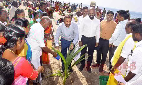 1 கோடி மரக்கன்றுகள் நடும் திட்டம்