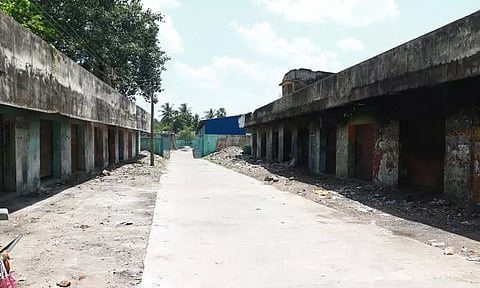 சமூகவிரோதிகளின் கூடாரமாக மாறிய நகராட்சி கடைகள்