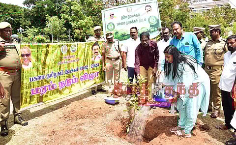 பசுமை தமிழகம் இயக்கத்தின் கீழ் 3 லட்சத்து 70 ஆயிரம் மரக்கன்றுகள் நடப்பட உள்ளன கலெக்டர் ஸ்ரேயா சிங் தகவல்