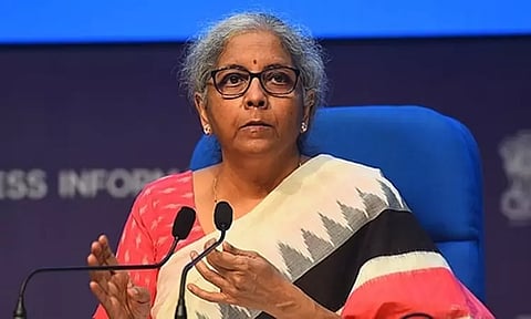 அமெரிக்க டாலருக்கு நிகரான இந்திய ரூபாய் மதிப்பு சரிவு: நிதிமந்திரி நிர்மலா சீதாராமன் விளக்கம்