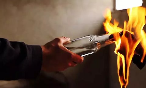 தாம்பரம் அருகே ஆர்.எஸ்.எஸ். பிரமுகர் வீட்டில் பெட்ரோல் குண்டு வீச்சு